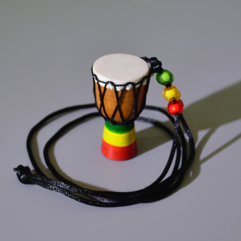 1 pc Mini Jambe Drummer Individuality Djembe Pendant Percussion Musical Instrument Necklace African Hand Drum Accessories